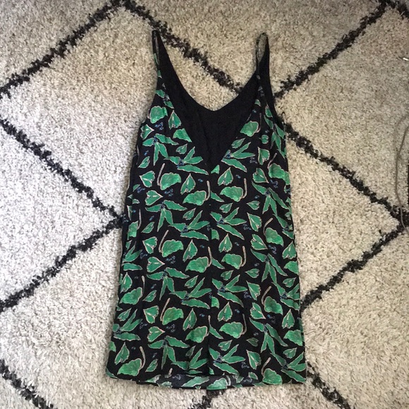 Leaf pattern dress - Picture 2 of 3